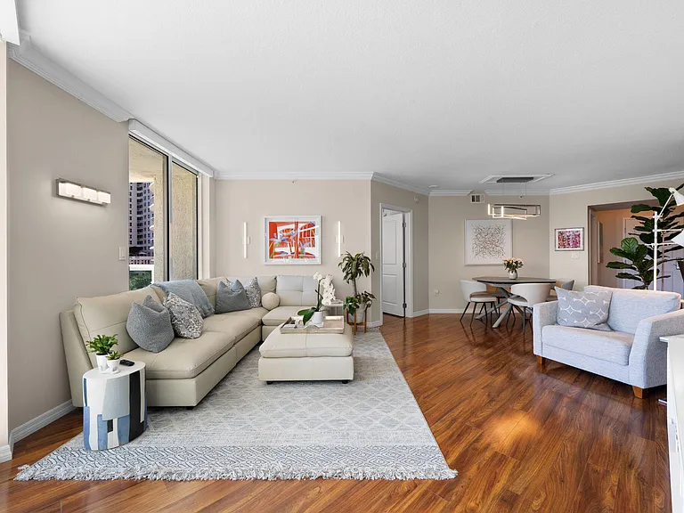 347 N New River Dr E #610 — Photo 8