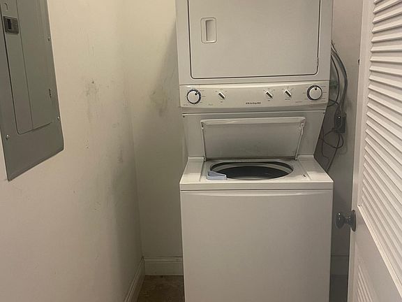 2nd image of 3869A Shenandoah Ave