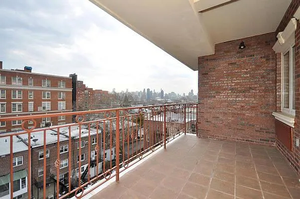 Rented by Astoria NY Condos | media 105
