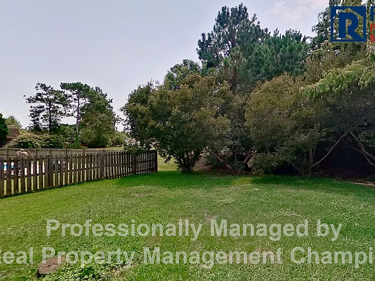 2311 Sapling Cir — Photo 18