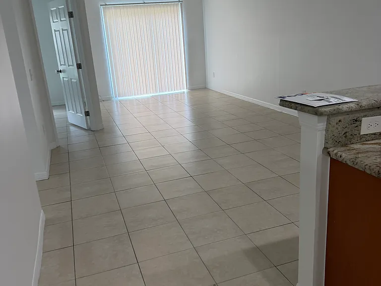 842 SW 39th Terrace Cpe #842 — Photo 6