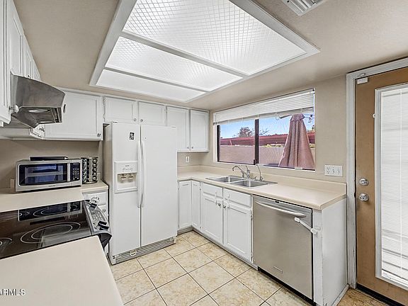 3rd image of 633 W SOUTHERN Avenue #1139