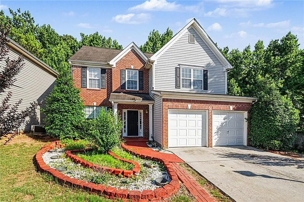 4 bed, 2.5 bath, 2006 sqft, $2,100 — Photo 3