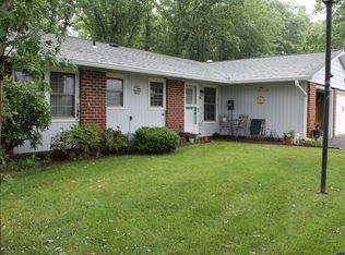 4 Guilford Ct UNIT D, Ridge, NY 11961