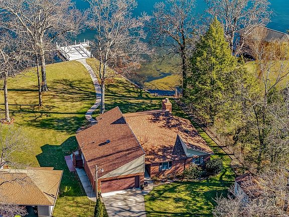 3rd image of 2115 S Ona Rd