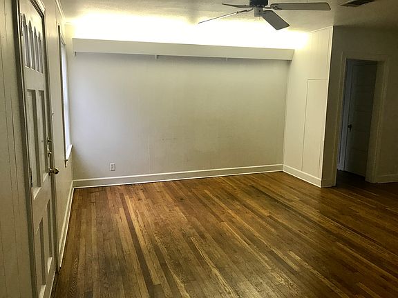 3rd image of 2101 La Casa Dr