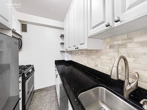 5th image of 425 E 63rd St APT E1c