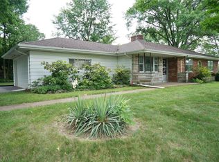 2 Westminster Dr, Saint Louis, MO 63126
