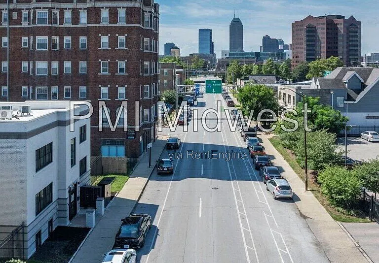 Priscilla Apartments — Photo 13