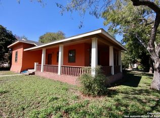 504 W Liveoak St, Kenedy, TX 78119