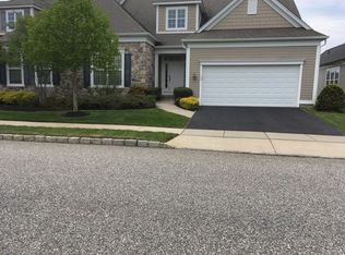 110 Ashley Dr, Westhampton, NY