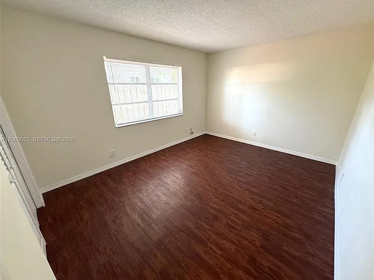 215 NW 25th St #5 — Photo 8