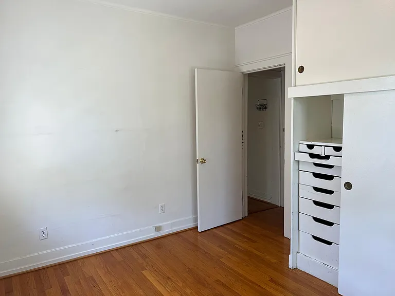 50 Lincoln Ave #1S — Photo 10
