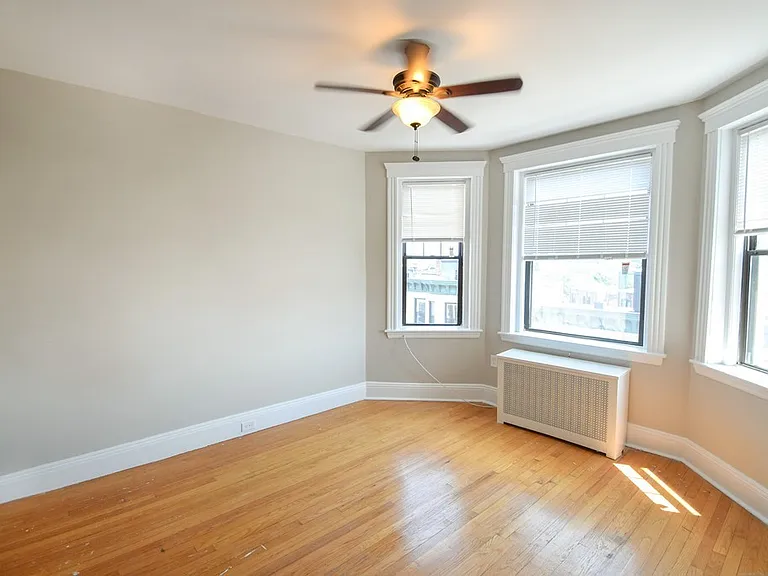 6 Sutherland Rd #51 — Photo 4