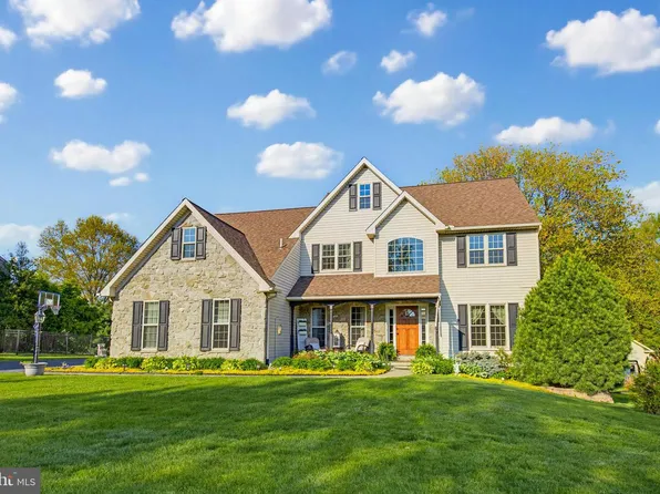 7 Thornhill Ln, Willow Street, PA 17584