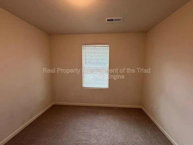 3811 Bellingham Ct — Photo 13