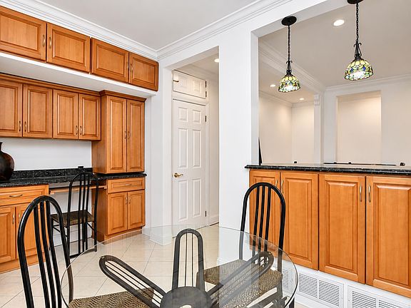 5th image of 217 44th St APT 5