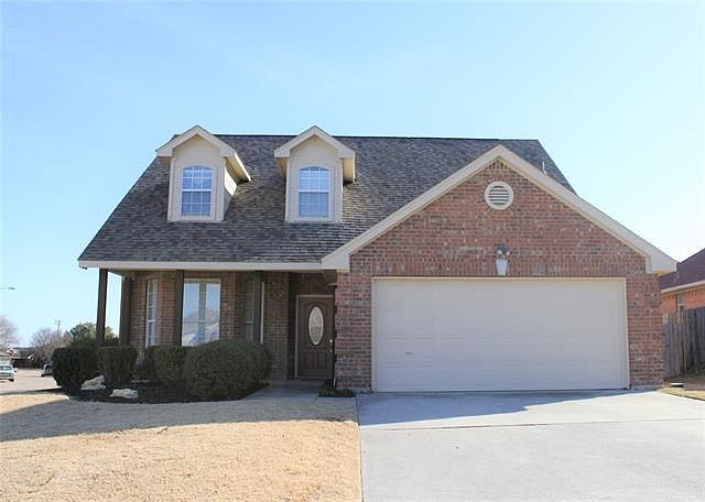 1st image of 901 Robin Dr