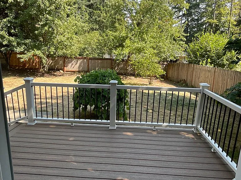 18026 E Clear Lake Blvd SE — Photo 24