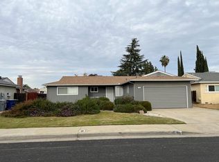 99 W Ashcroft Ave, Clovis, CA 93612
