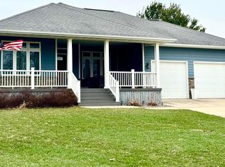 136 Pheasant Ave, Storm Lake, IA 50588