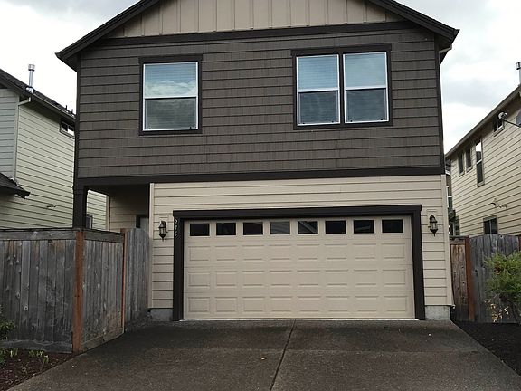 2nd image of 275 NE Sloan Way
