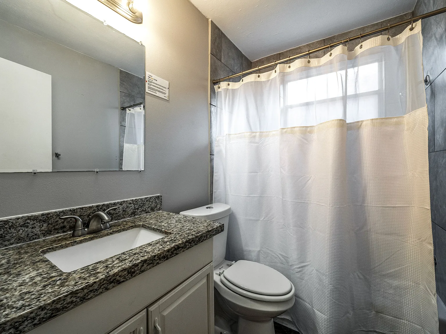 4 bed, 2.0 bath, 1477 sqft, $754 — Photo 4