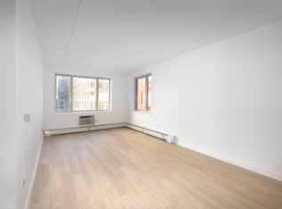 95 Worth St #906, New York, NY 10013