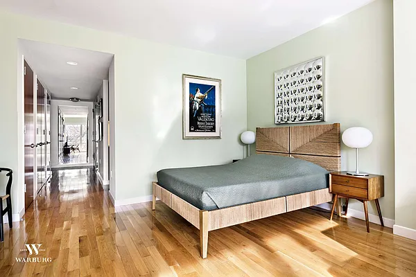 Sold by Warburg | media 3