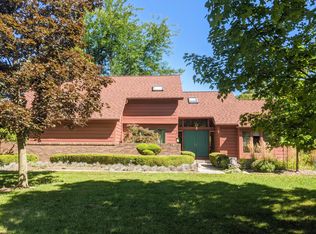 30 Rolling Meadow Ln, Okemos, MI 48864