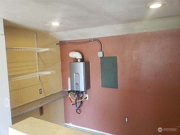 2nd image of 130 3rd Avenue N