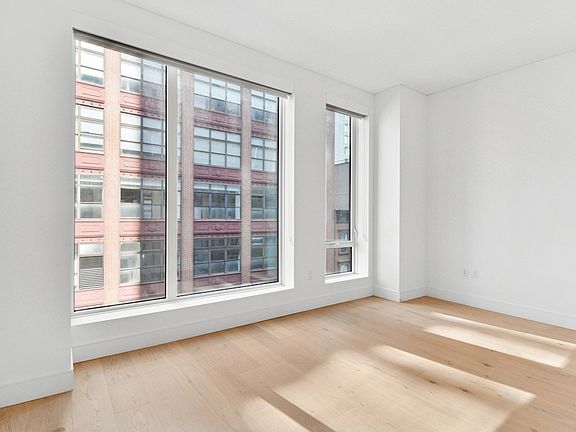3rd image of 312 W 43rd St #5L