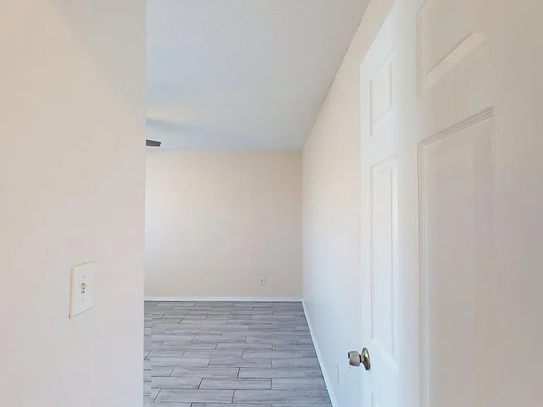Sleek, Contemporary Efficiency - Live El Campo on Route 66! — Photo 20
