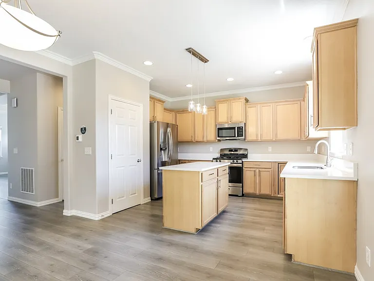 25090 E 3rd Pl — Photo 11