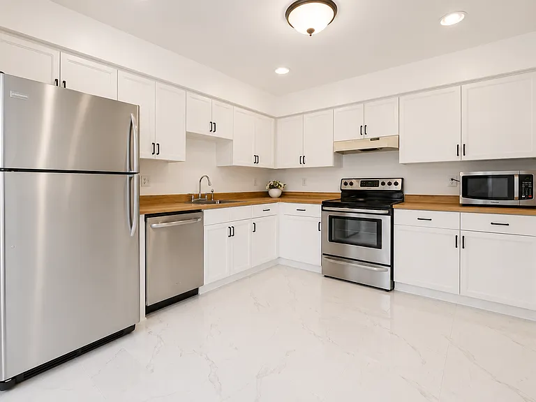 3603 Sweethorn Ct — Photo 12