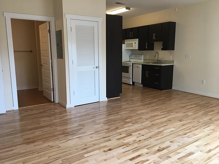 1 West Jackson Street — Photo 20