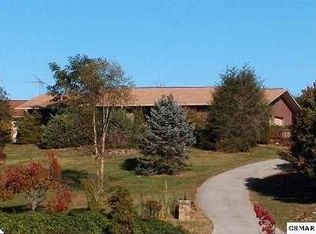 1479 Wendron Moors Dr, Sevierville, TN 37862