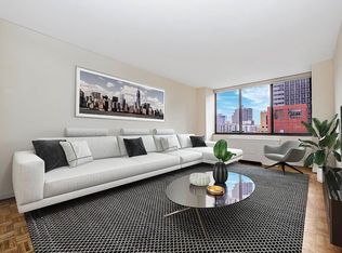 245 E 44th St APT 8C, New York, NY 10017