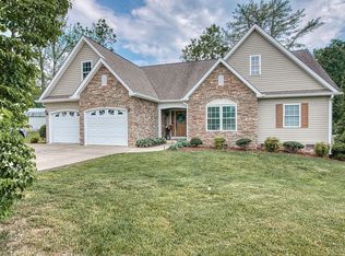 24154 Quintana St, Bristol, VA 24202