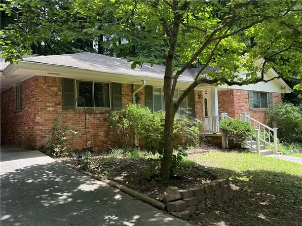 1057 Latham Rd, Decatur, GA 30033