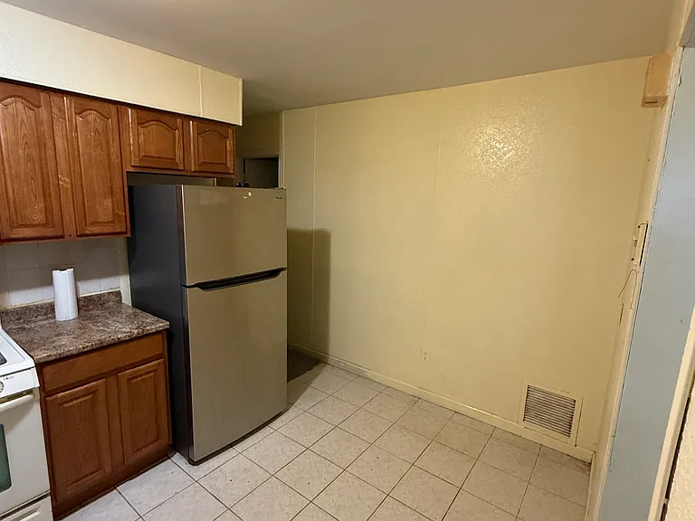 66 Jasper St — Photo 3