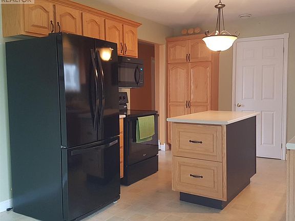 4th image of 17 Clearview Cres