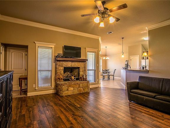 4th image of 357 Southlake Dr