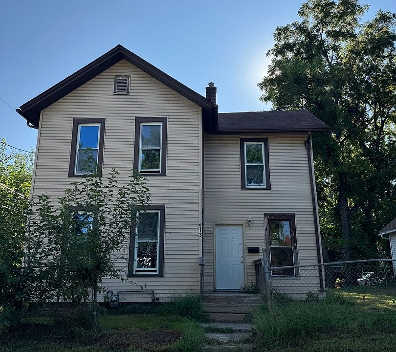 1st image of 913 Vine St