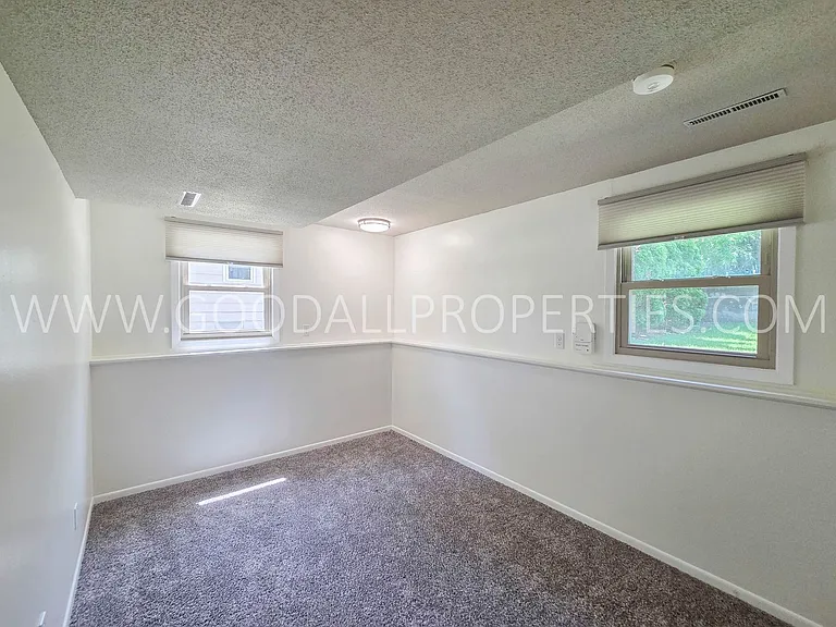 2908 78th St — Photo 12