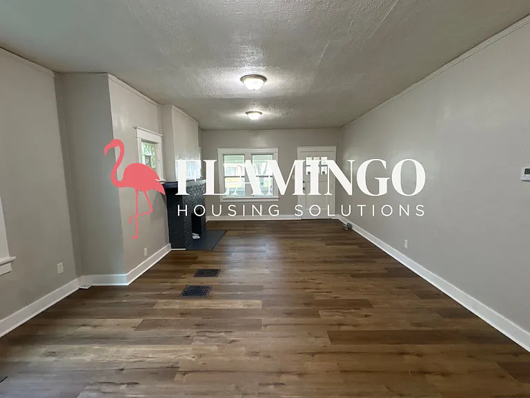 212 Huron Ave — Photo 3