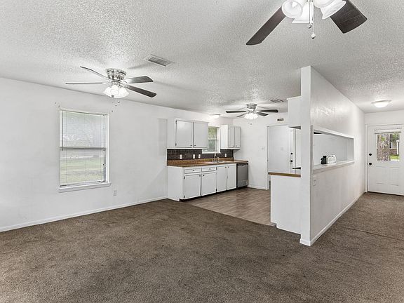5th image of 302 Harris St