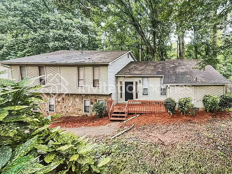 6572 Oakwood Dr — Photo 1