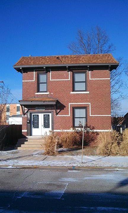 1st image of 5945 Victoria Ave