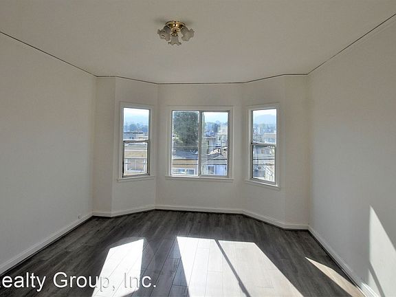 2nd image of 560 Easton Ave